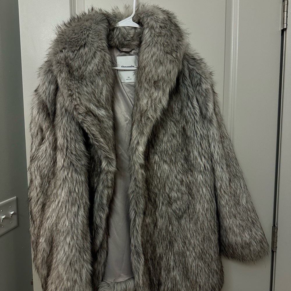 Abercrombie Faux Fur Teddy Jacket in Gray